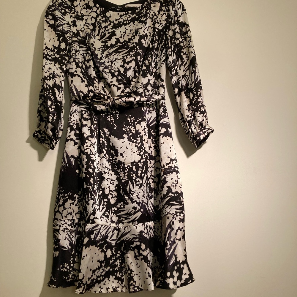 Karen Millen Monochrome Floral Long Sleeve Dress Oval Cut out on the Back